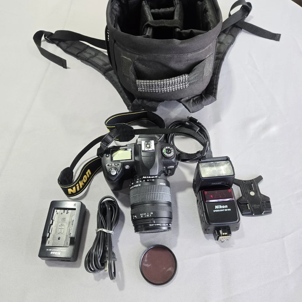 NIKON D70 DIGITAL CAMERA, Sigma ZOOM 28-300 LENS, Battery, Charger, Case, Strap